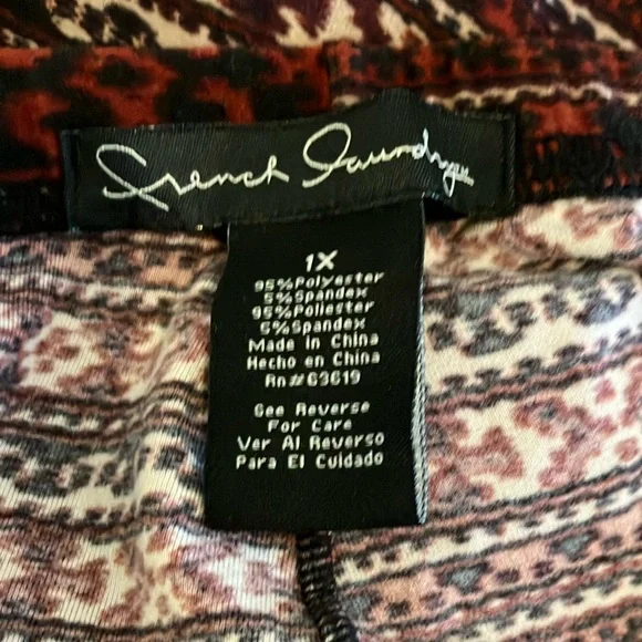 ⭐️ 5/$20 ⭐️
French Laundry Multicolor Patterned Leggings - Picture 2 of 4